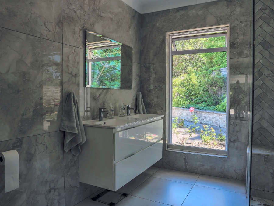 3 Bedroom Property for Sale in Helderrand Western Cape